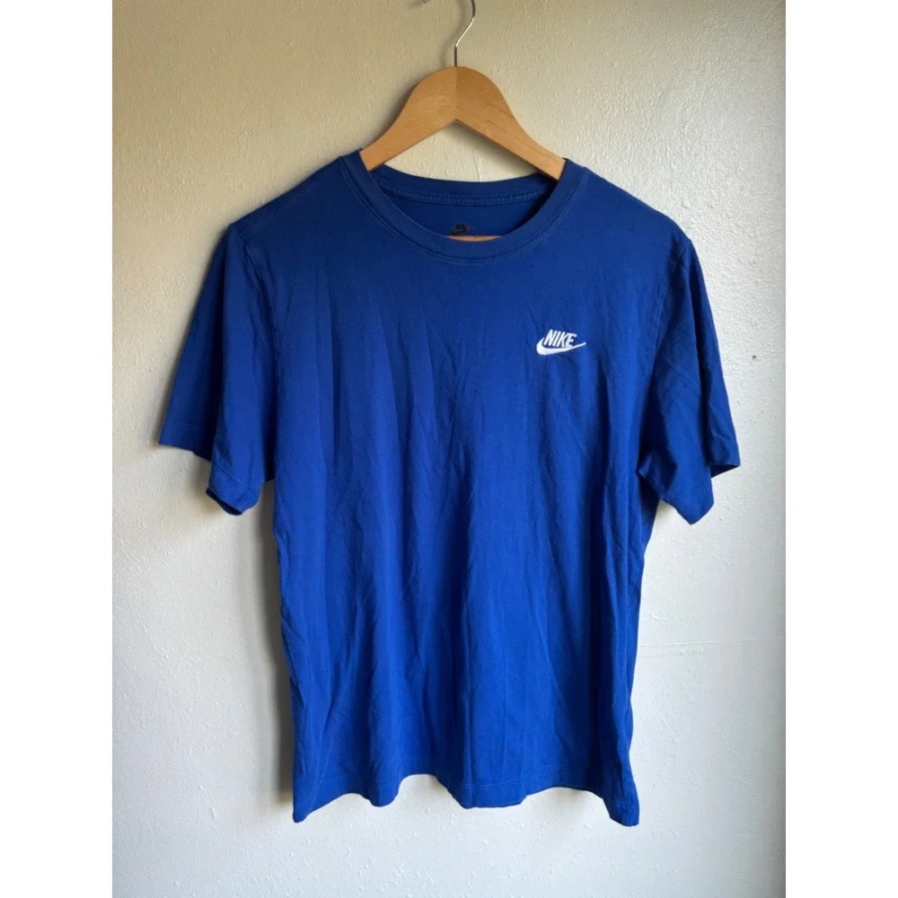 Nike Mens The Nike Tee Futura Embroidered Logo Royal Blue Cotton T-Shirt Medium